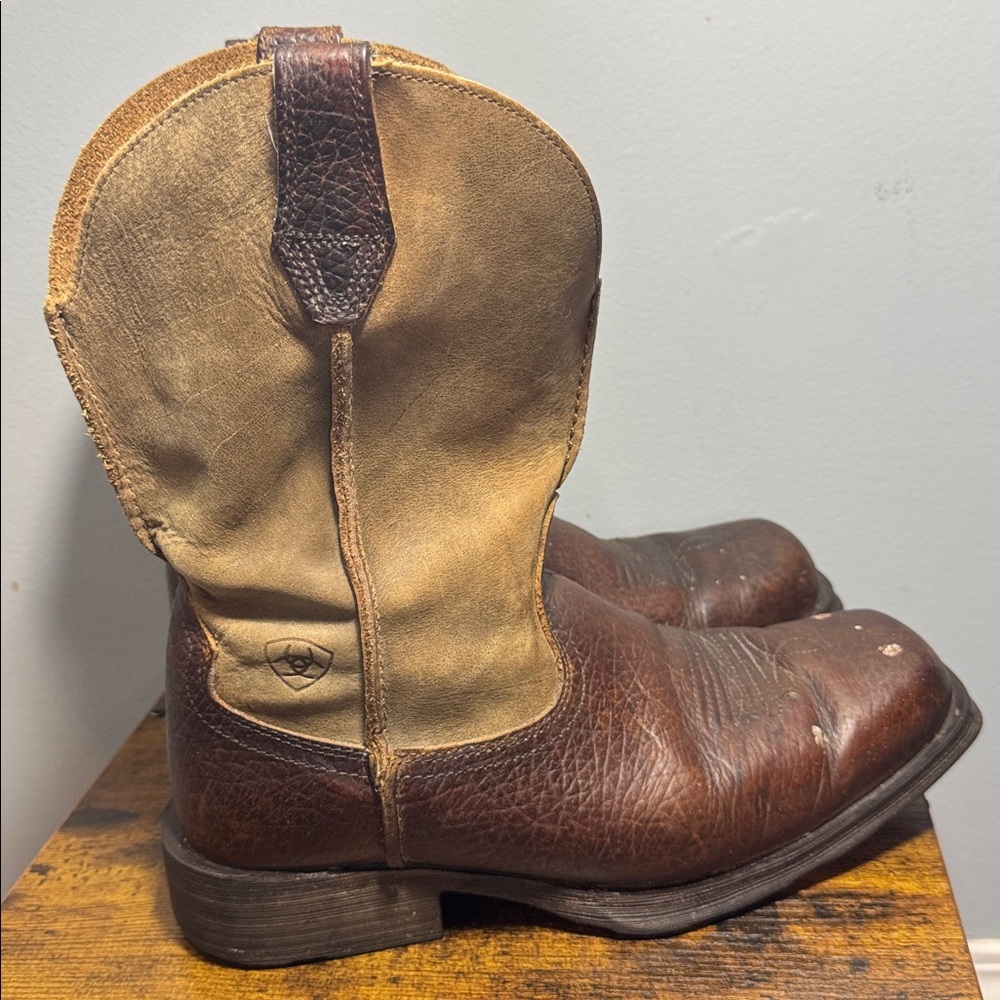 Ariat Men's Rambler Square Toe Cowboy Boots 8 EE